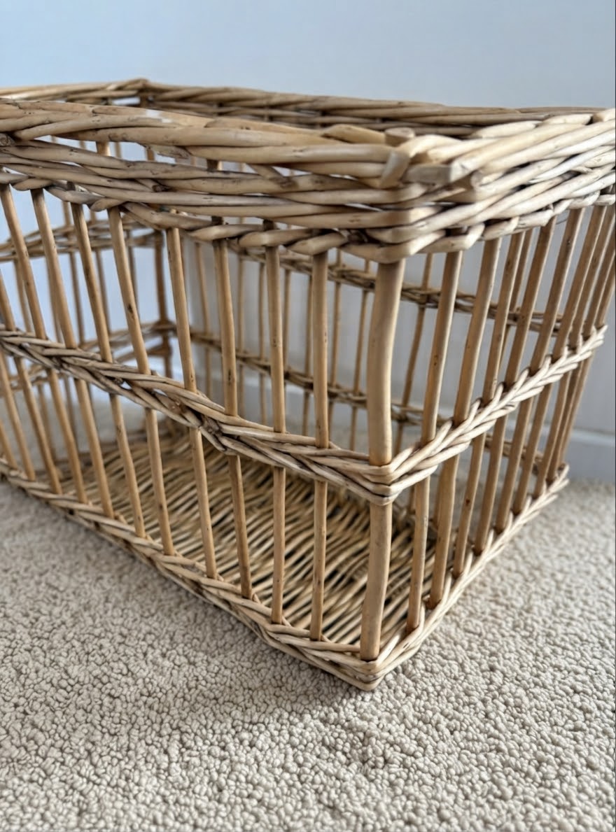 Panier en osier tressé