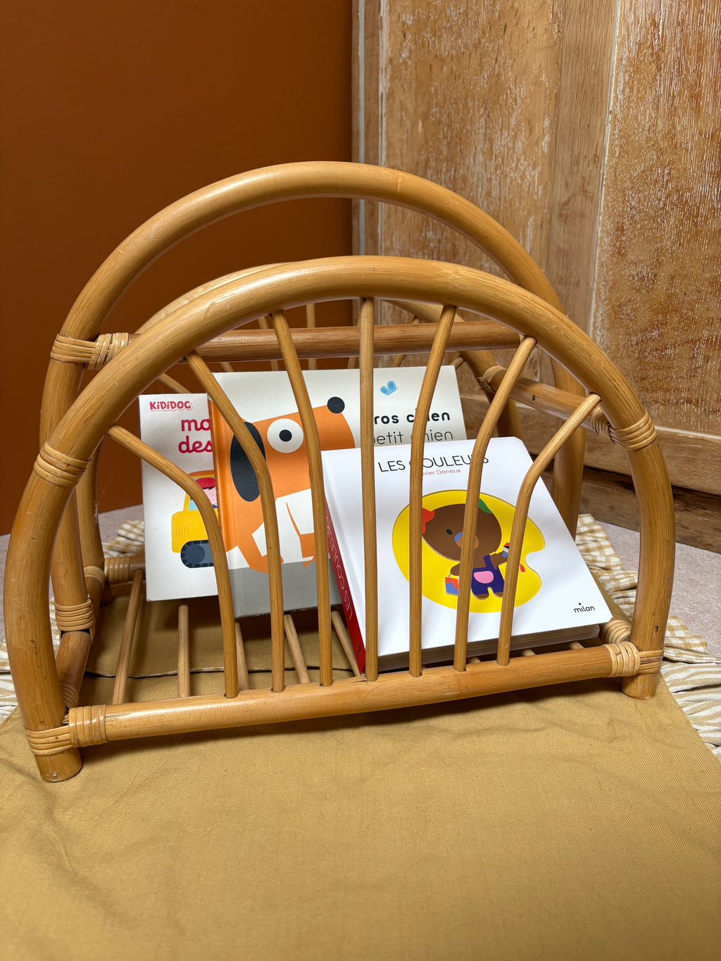 Porte revue vintage arrondi