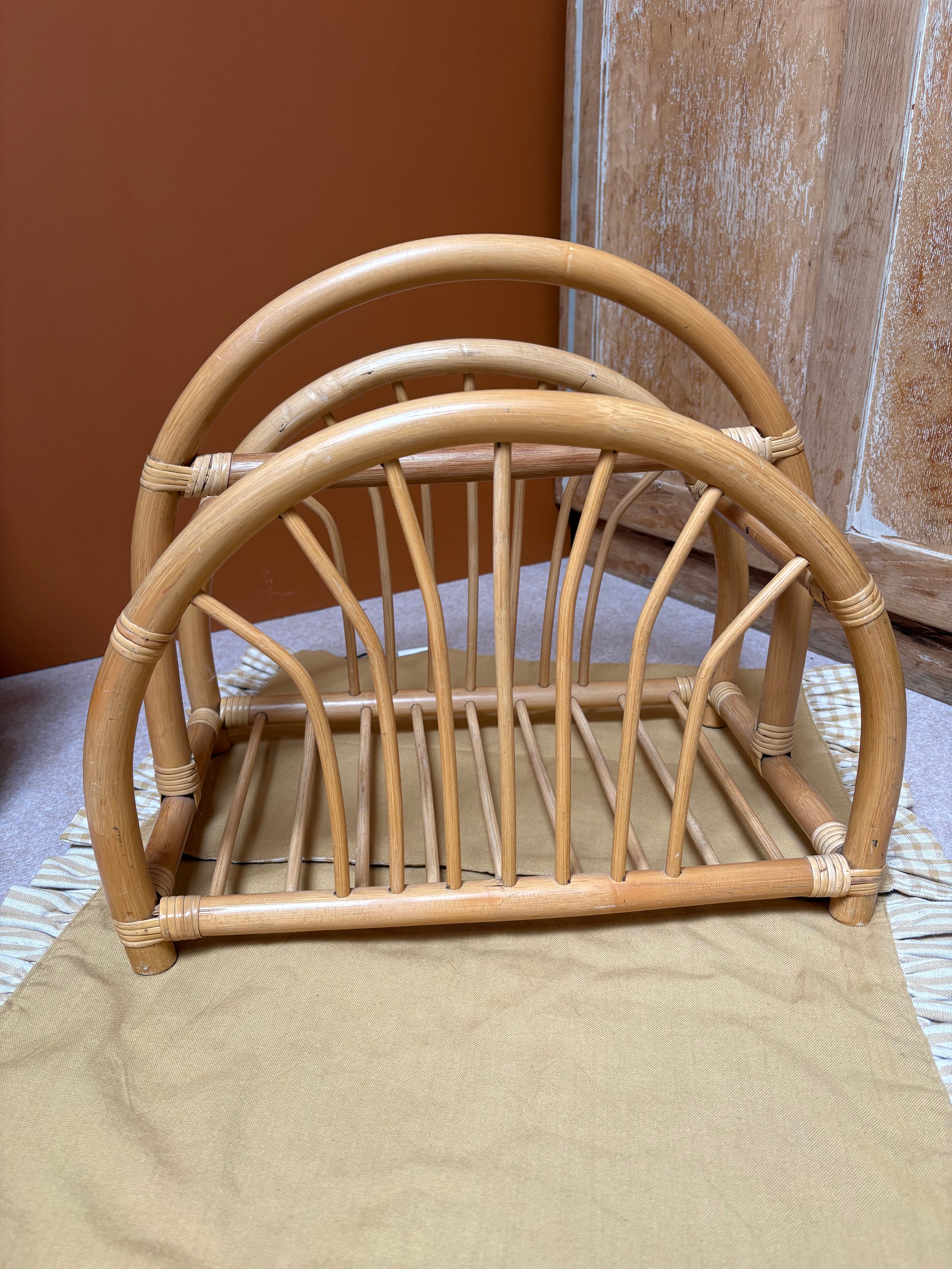 Porte revue vintage arrondi