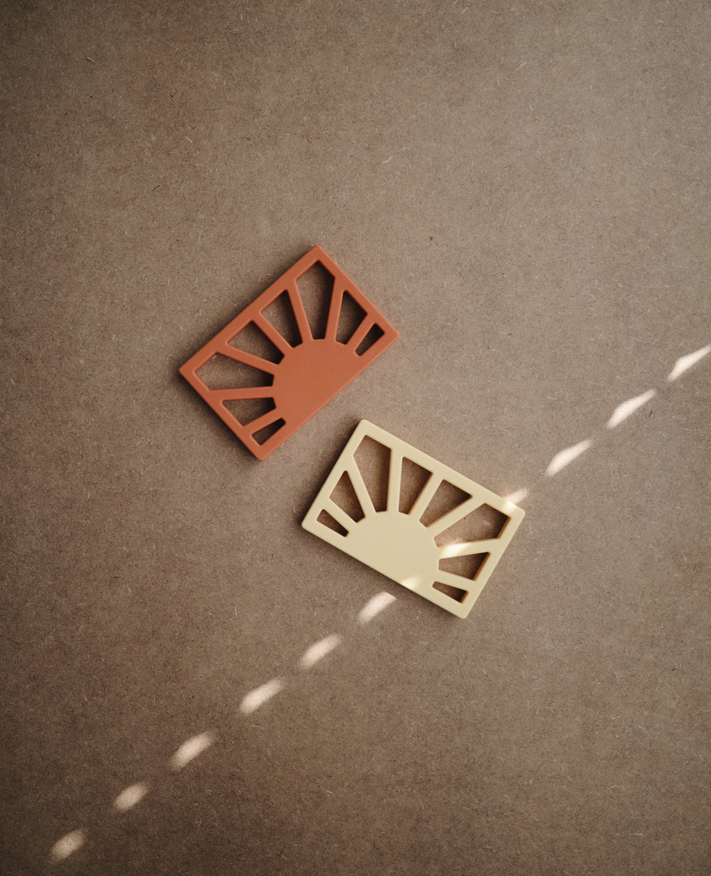 Jouet de dentition Soleil terracotta