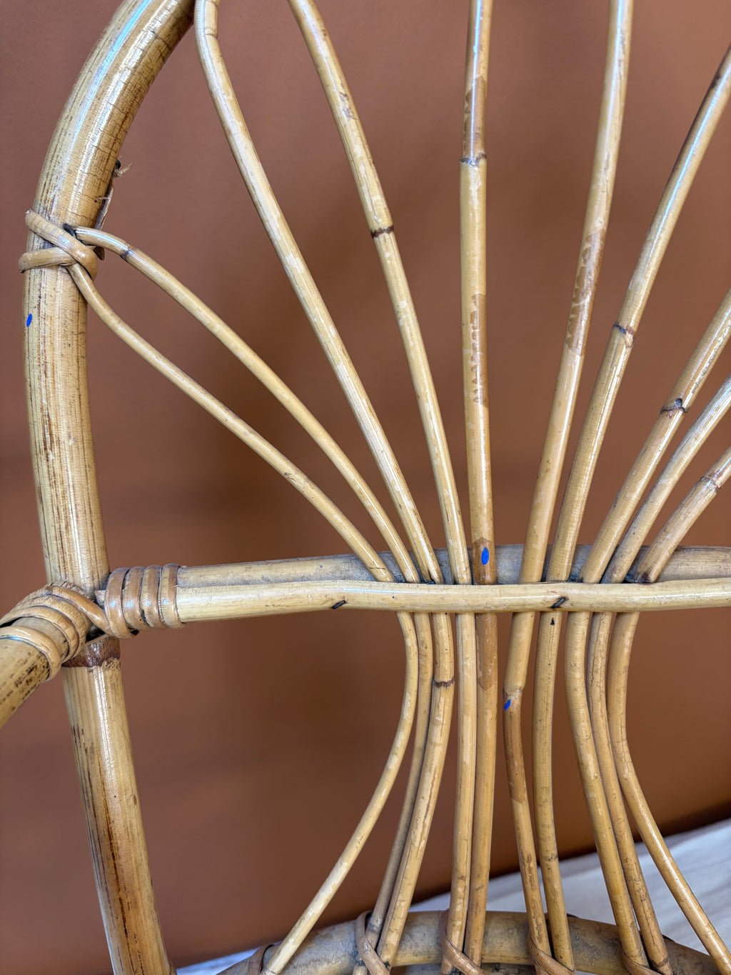 Chaise enfant en rotin vintage