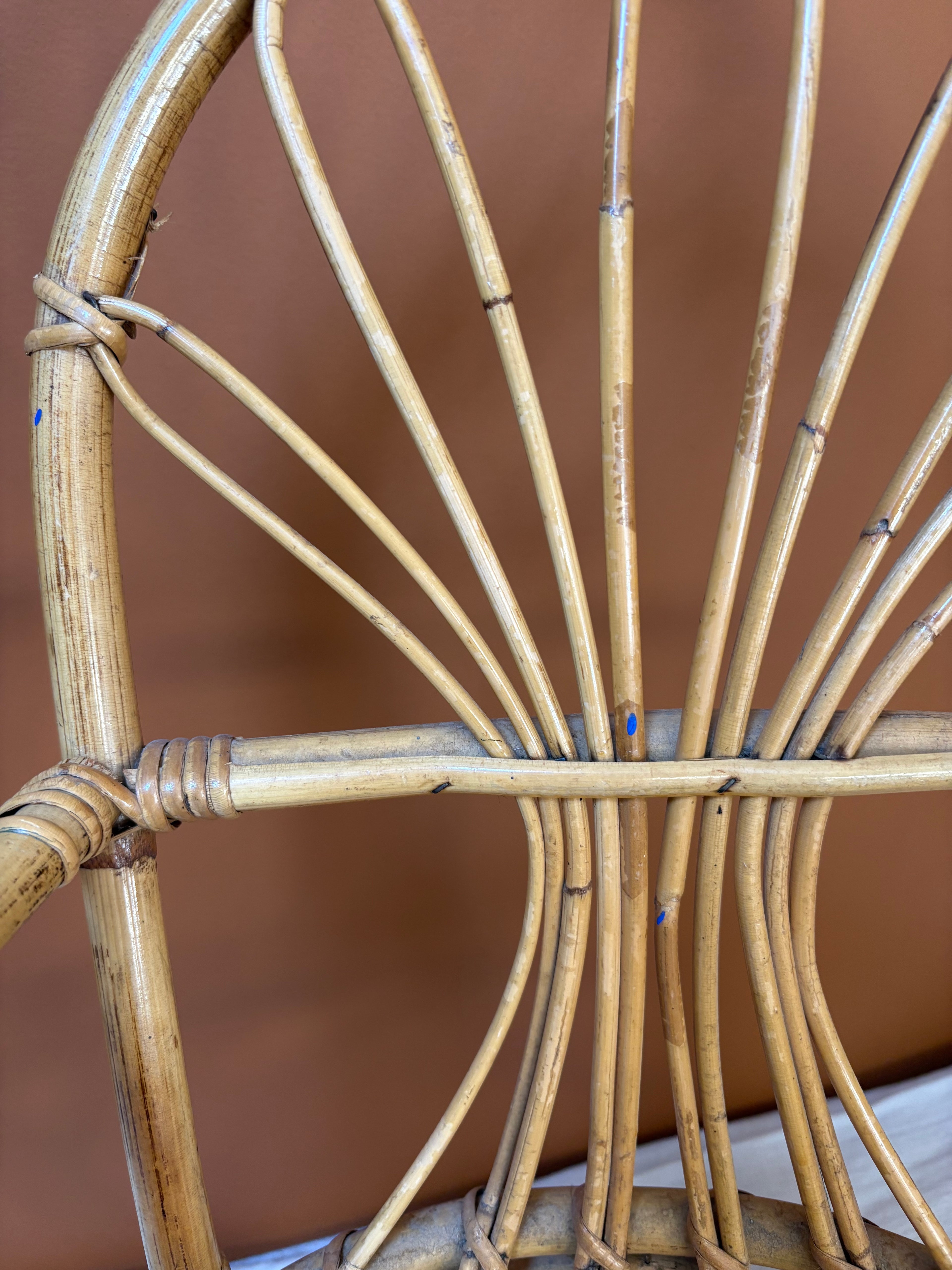 Chaise enfant en rotin vintage